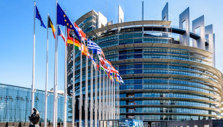 Най-тежкият скандал за корупция в историята на Европейския парламент продължава