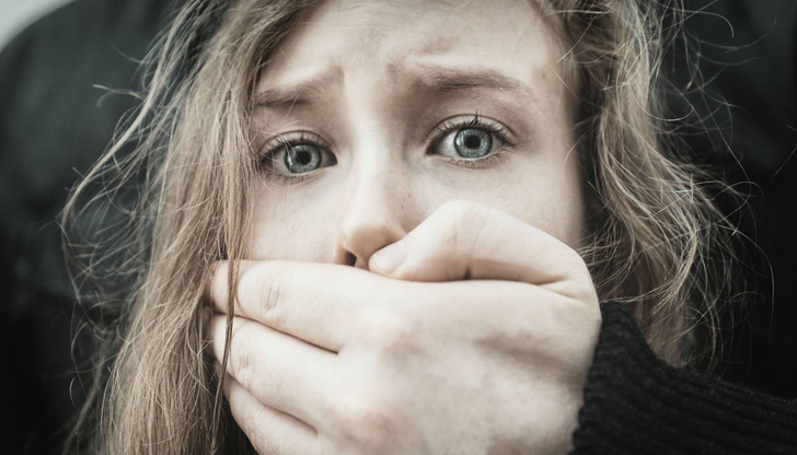 Някои от тях са били отвличани пред хотела, в който