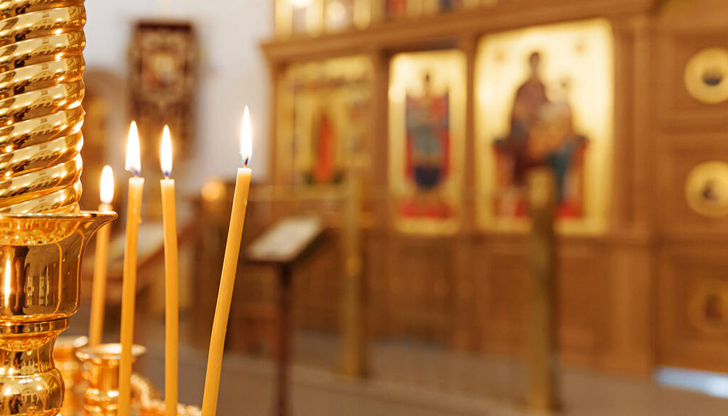 Теодосий“ означава от Бога даден“ или Богдан“ Църквата почита днес