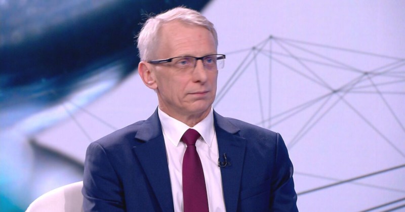 Според него има два начина да се формира мнозинство –