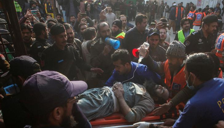 Най-малко 221 са ранените при вчерашния самоубийствен атентатБроят на жертвите