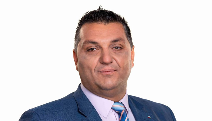 По думите на синия лидер в местния парламент има две