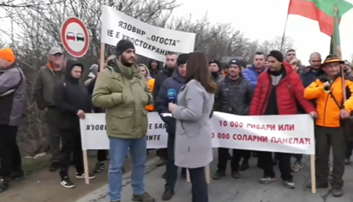 Планирано е централата да заеме половината от площта на язовир