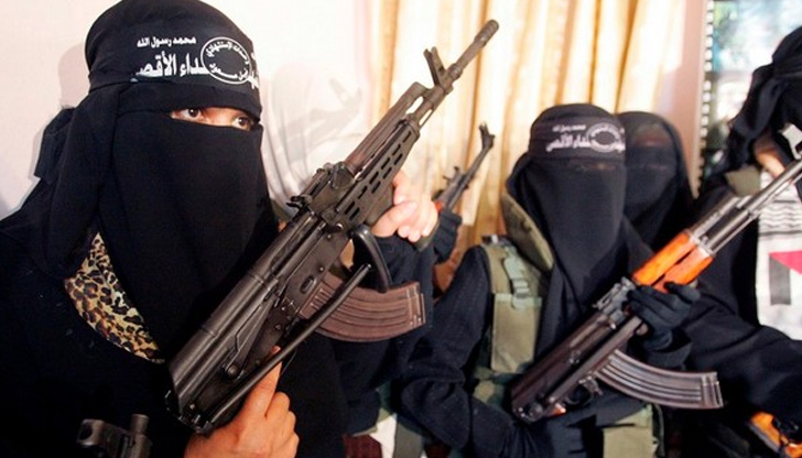 Терорист е взривил колана си с експлозиви сред служители и