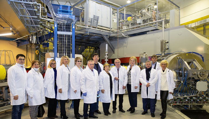 Нобелият е един от най-тежките метали. Той не съществува в