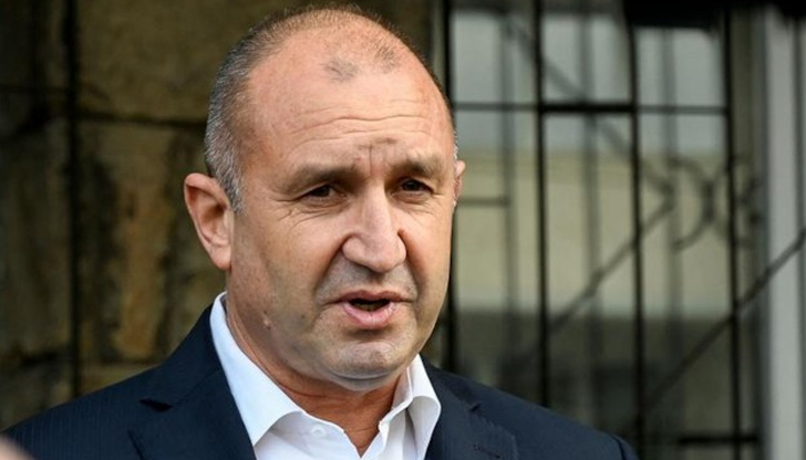 Според Евгений Дайнов Румен Радев се подреди до най-крайните пропагандатори