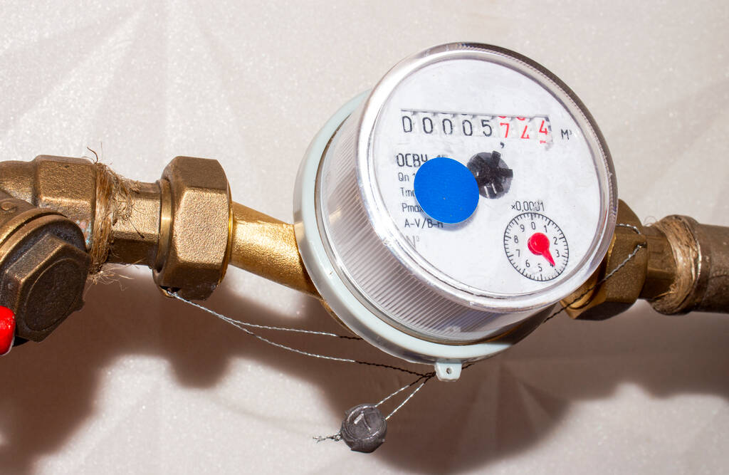 Потребителските организации настояват КЕВР да провери верни ли са сметките