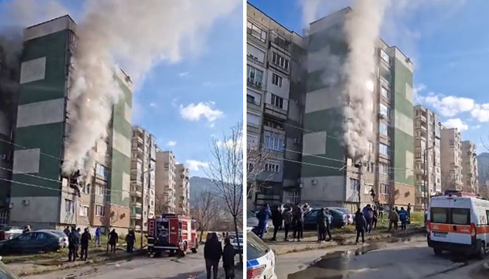 Евакуираха собственика на горялото жилище през терасатаПотушен е пожарът, възникнал