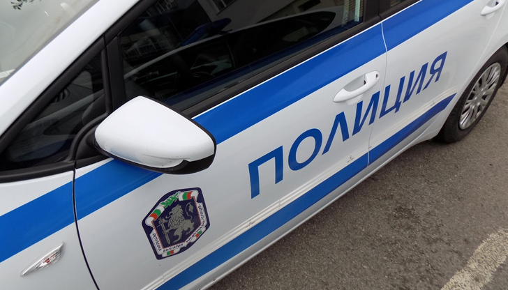 Хората, станали свидетели на случката, казват, че системно са тормозени