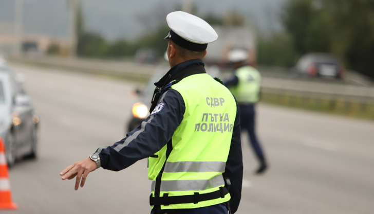 Извършен е контрол на близо 11 000 шофьори и пътнициВ