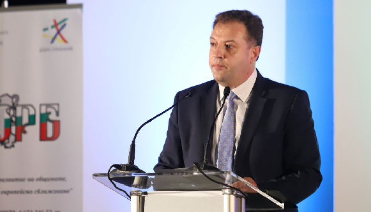 В момента гръбнакът на държавата е местната власт, подчерта Даниел