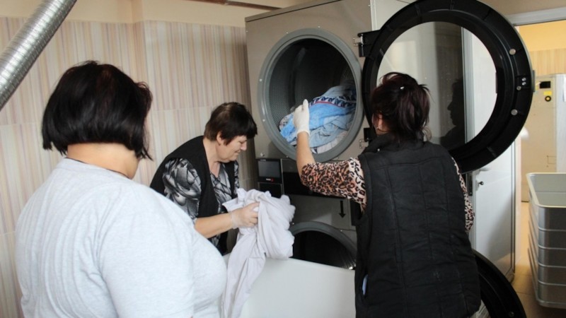 Тя обслужва три специализираните институции за предоставяне на социални услуги