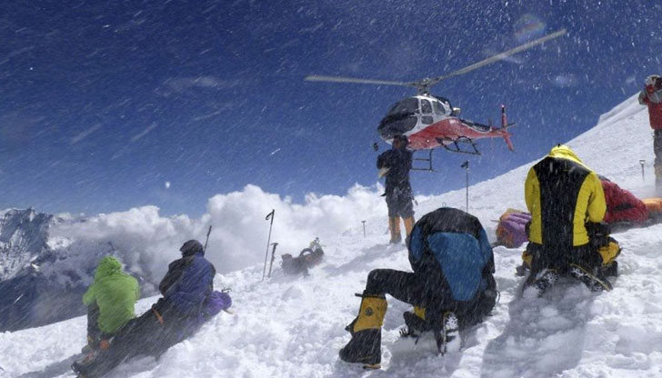 Китайското правителство изпрати екип да помогне в издирването на оцелелиНай-малко