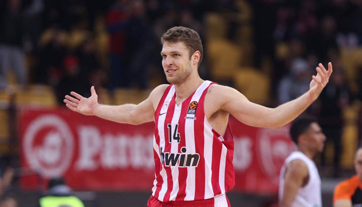 Баскетболистът е един от топ-спортистите в челото на подреждането, в