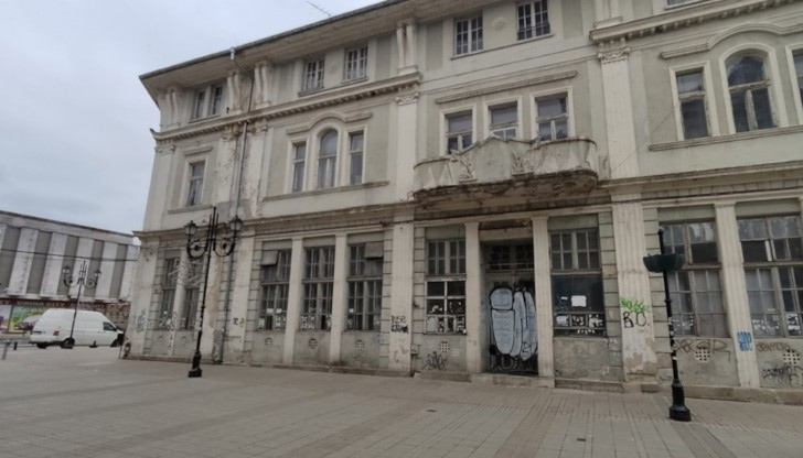 Емблематични сгради и паметници са в очакване на по-добро бъдеще