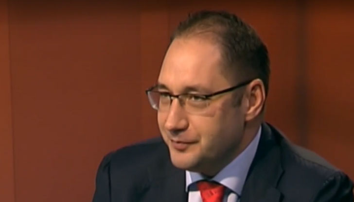 Икономистът очаква през 2023 постоянно да намалява инфлациятаПродължаваме промяната постепенно