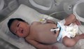 Бунтовници опитаха да отвлекат бебето, родено под развалините в Сирия