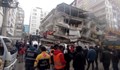 Над 1000 са жертвите и хиляди са ранени след мощното земетресение в Турция