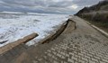 Рухна част от крайбрежната алея в Обзор