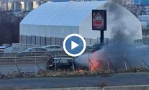 Кола се запали на Околовръстното шосе в София