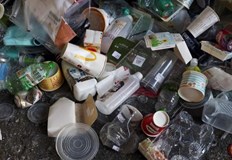 Те импрегнират връхни дрехи съдържат се в шампоани покрития за