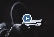 Стрелецът още е на свободаСтрелба в учебно заведение в Съединените