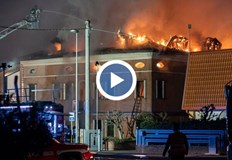 Спасиха жена от пламъците Голям пожар горя тази нощ в