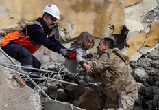 Двете тектонски плочи Анадолската и Арабската се разминават на