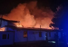 Опасността огънят да се прехвърли към други постройки е неутрализиранаПожарът