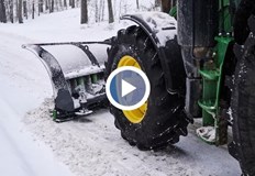 Обилни снеговалежи по основните пътни артерииТежка зимна обстановка в страната