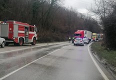 Въвежда се обходен маршрут за леките автомобили тежкотоварните изчакват на