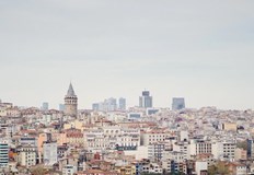 Стабилността на сградите не е проверена а опасността от ново