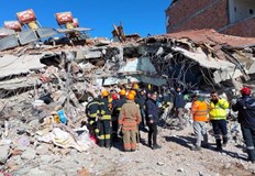 Спасените са предадени на медицински екипиДва живота бяха спасени при