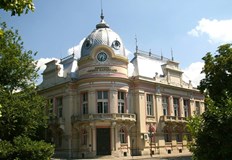 Регионалната библиотека Любен Каравелов в Русе е създадена на 11