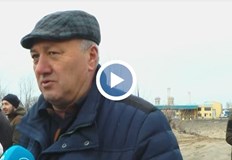 В събота десетки производители блокираха за кратко пътя към граничния