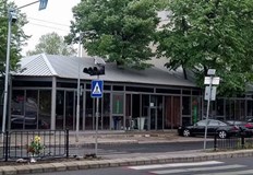 До саморазправата се стигнало защото шофьорът спрял рязко пред пресичащия