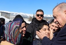 До една година правителството да възстанови епицентъра на земетресението това