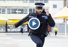 Люк Уотсън се прочува като най бързия служител на реда на