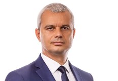 Хиляди са доброволците които събират в цялата страна и в