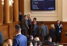 Данните на НСИ показват увеличение на депутатските заплати с 14 Бъдещите