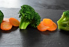 Витамин U осъществява стимулиране на оздравяването на лигавицата на стомахаВитамин