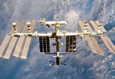 Корабът ще върне у дома двама космонавти и един астронавтРуски