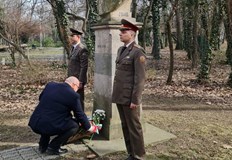 Отслужена бе панихида в памет на АпостолаНа 19 февруари в