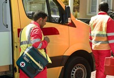 Мъжът е бил заключен в гараж хранен е в метални