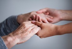 Какви са традициите и обичаите за празника Сирница или Сирни Заговезни