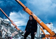 Днес са намерени живи 29 годишна жена 12 годишно момче и двама