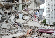 29 годишна българка и 7 месечното ѝ бебе все още са в