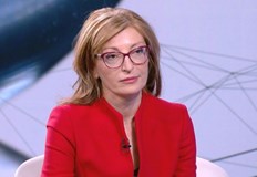 Бившият външен министър заедно с дипломати и политици от 13