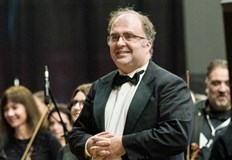 Найден Тодоров е бил и художествен ръководител в Дунавски звуци