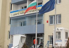 43 годишният служител в столичното 9 то районно управление бе спипан минути